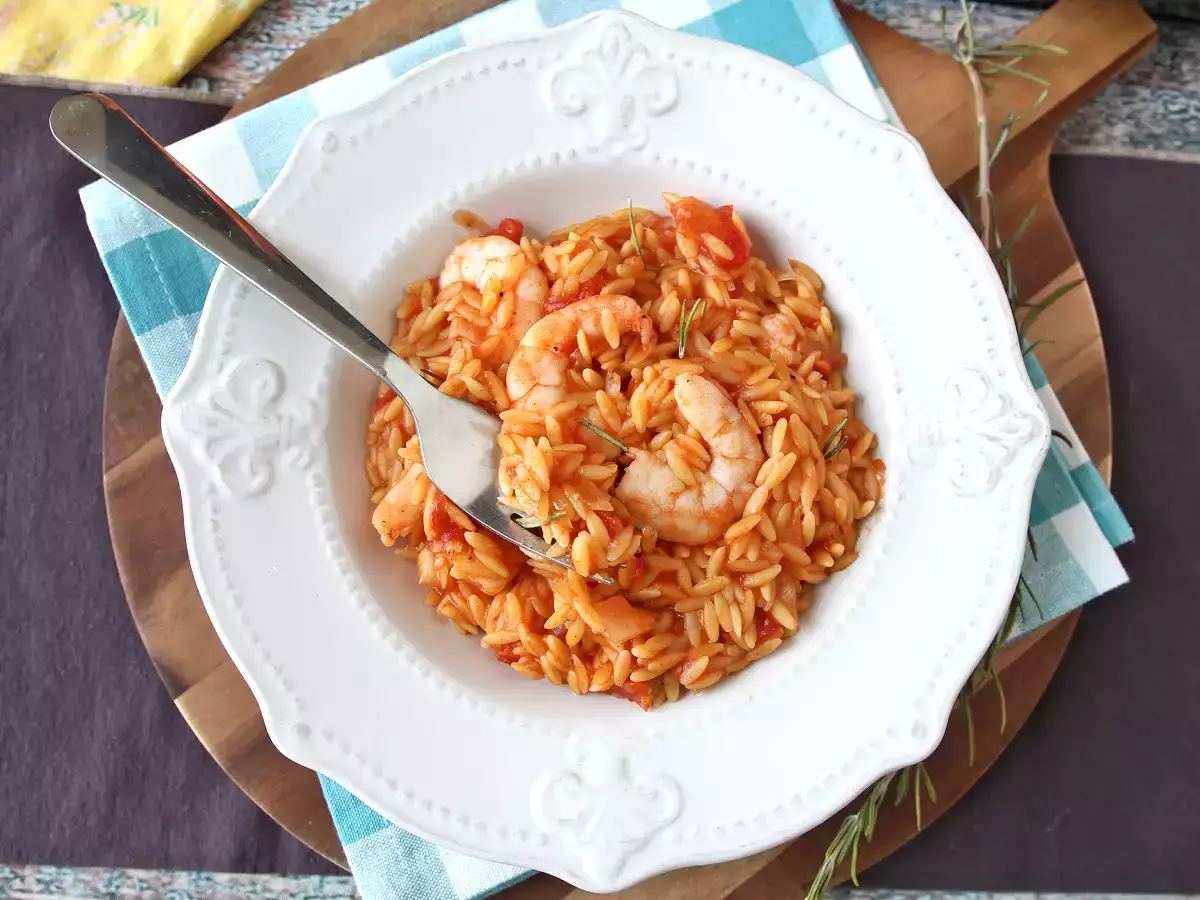 Orzo-pasta med tomater og rejer tilberedt som en risotto - foto 6