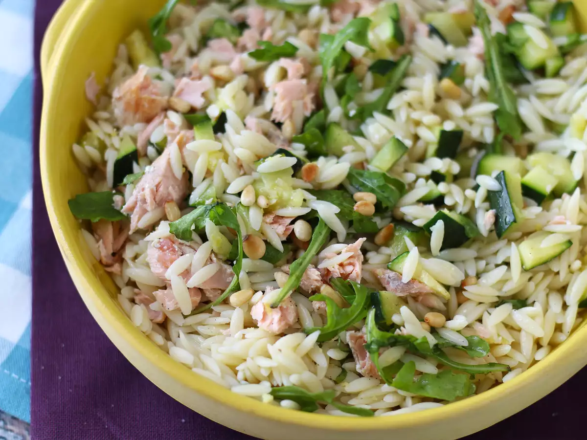 Orzo-pastasalat med laks og courgette - foto 2