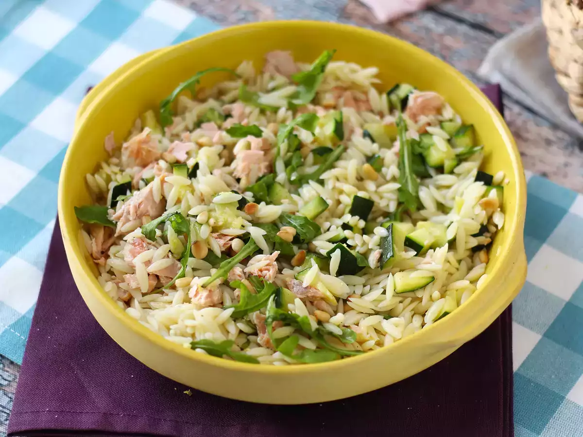 Orzo-pastasalat med laks og courgette - foto 3