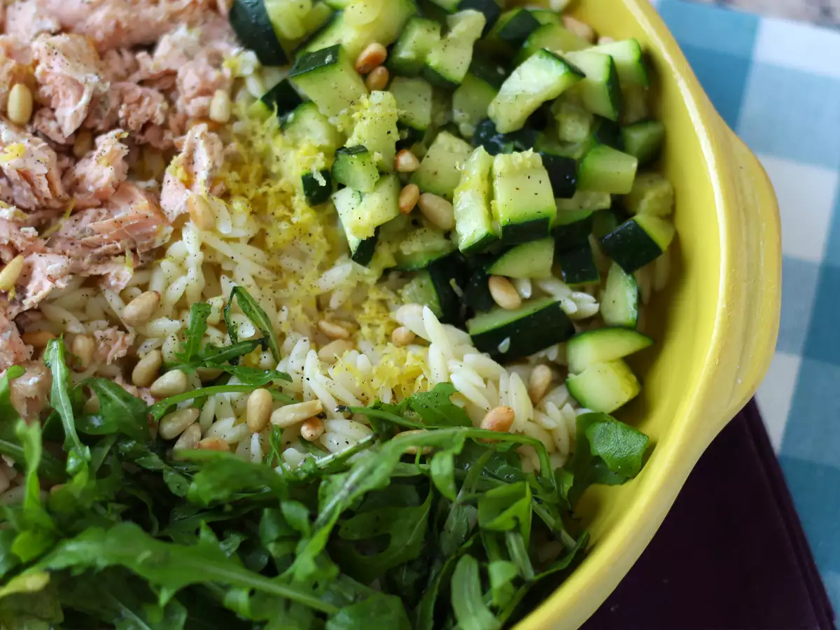 Orzo-pastasalat med laks og courgette - foto 8