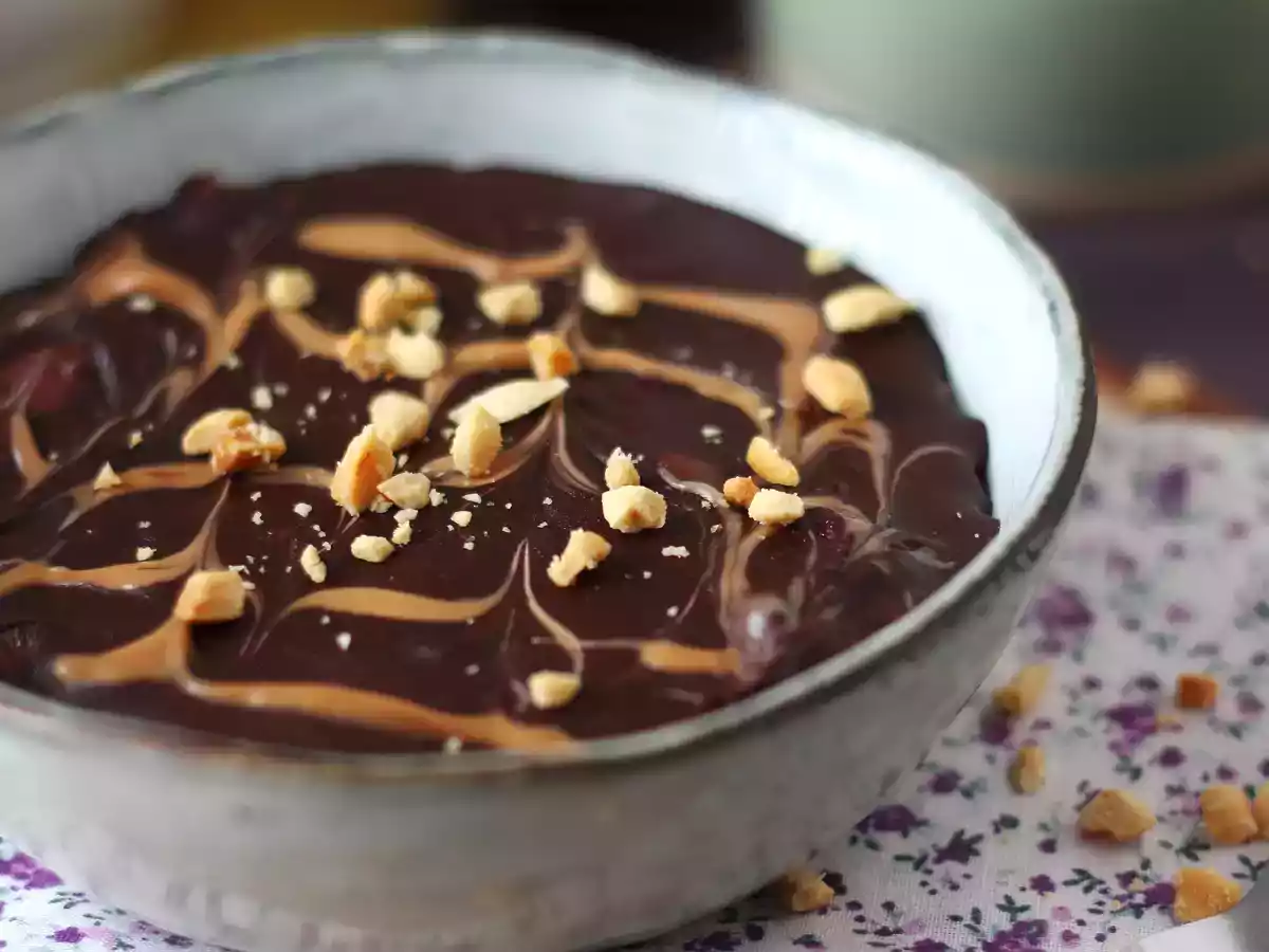 Overnight oats med rød frugt og chokolade, en sund og mættende morgenmad! - foto 4