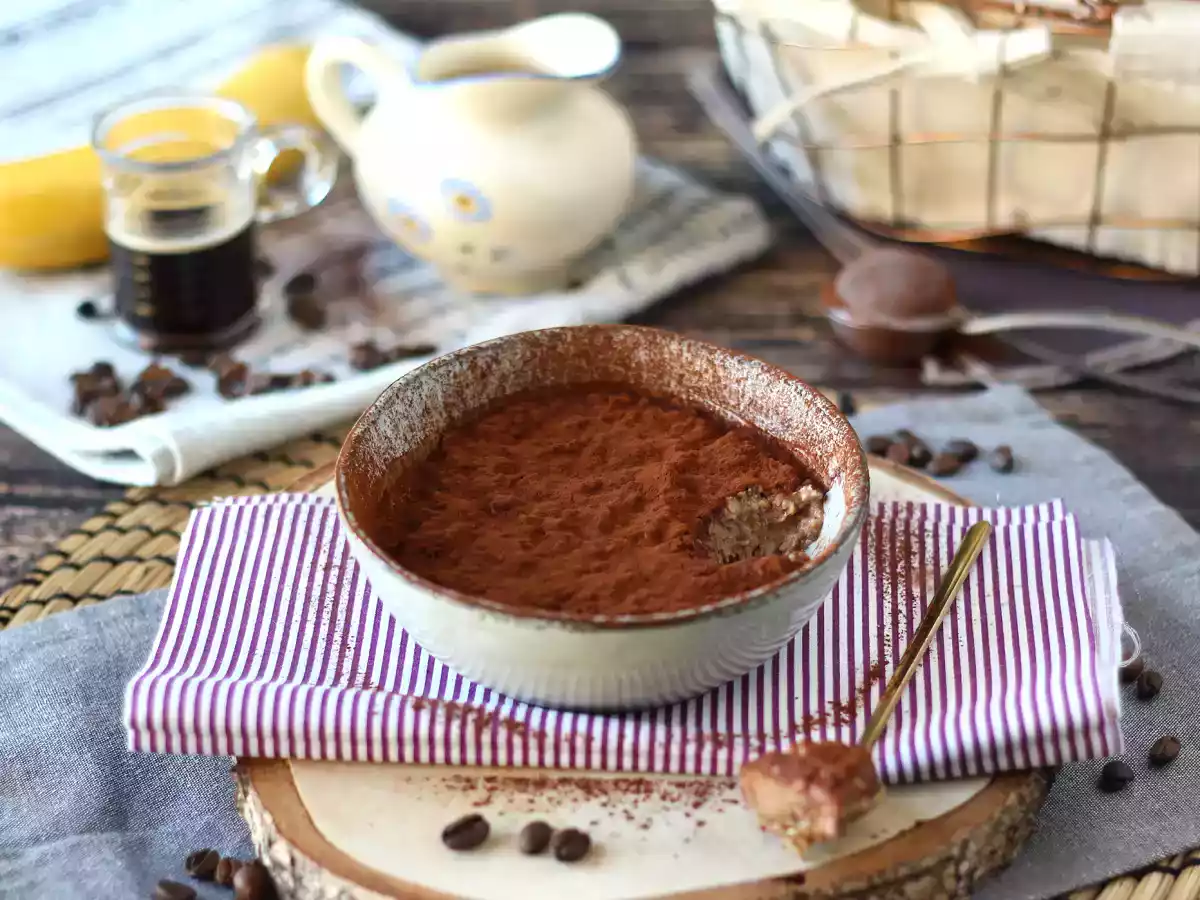 Overnight oats med tiramisu-smag, den perfekte kaffe- og kakaomorgenmad!
