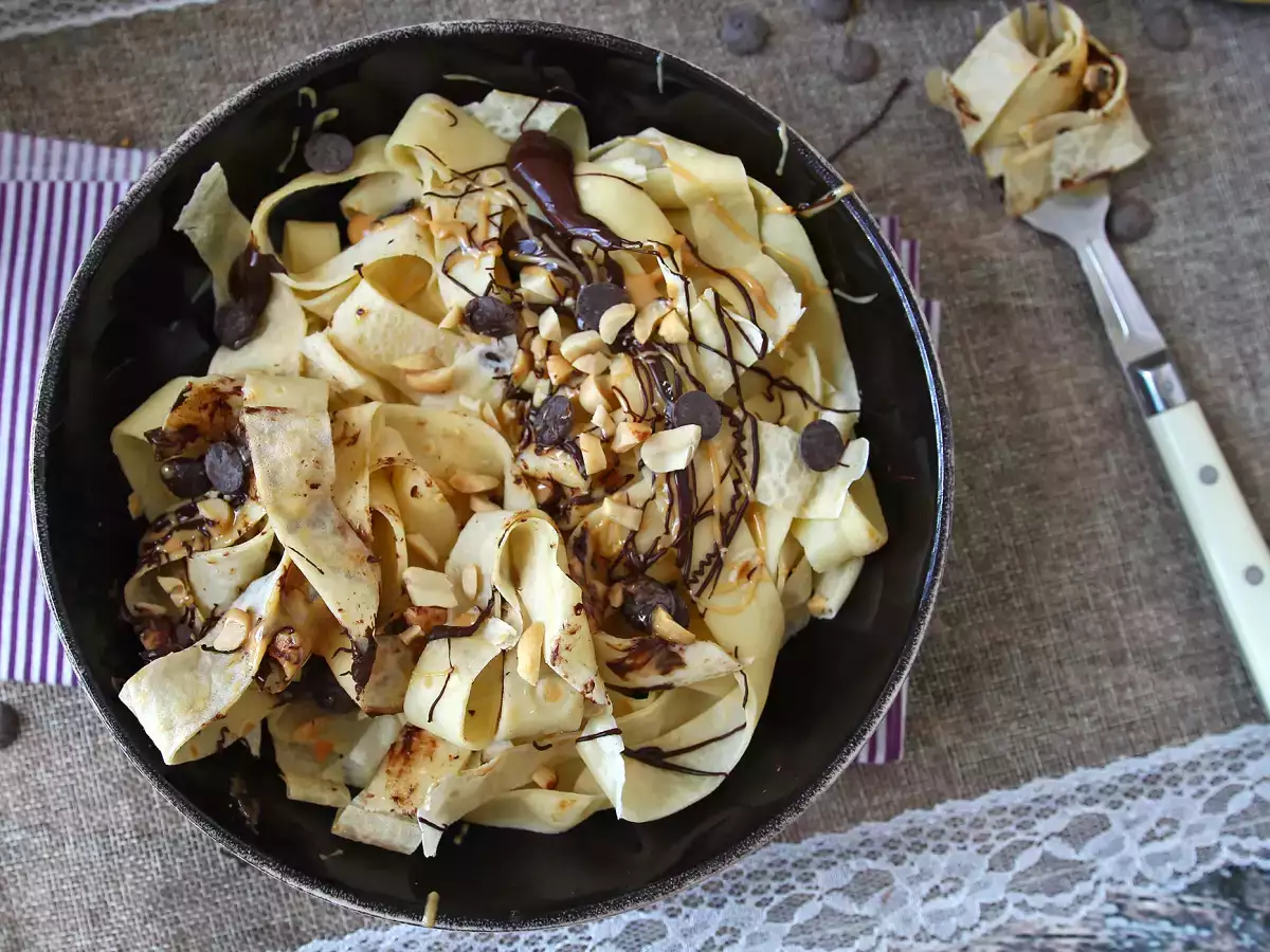 Pandekage-tagliatelle med chokolade og peanuts! - foto 4