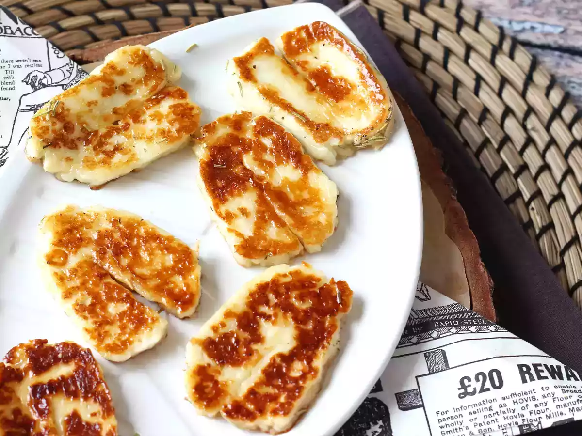 Pandestegt Halloumi sursød med honning og rosmarin - foto 4