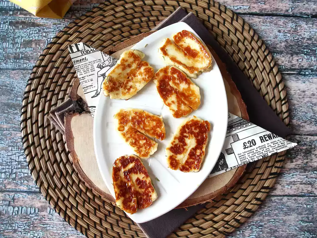 Pandestegt Halloumi sursød med honning og rosmarin - foto 5