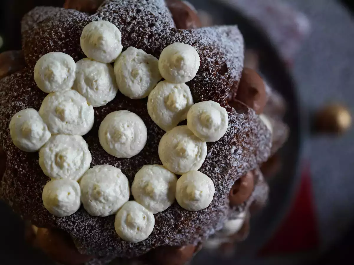 Pandoro fyldt med Nutellacreme og vaniljecreme – formet som et juletræ - foto 8