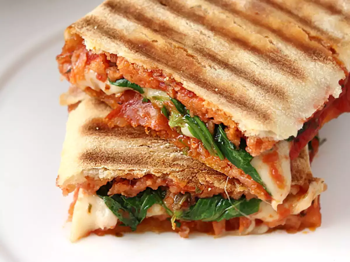 Panini med chorizo og emmentalerost - foto 3