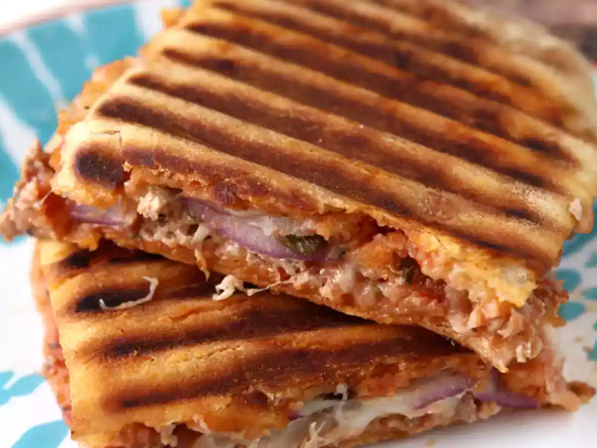Panini med tun, tomat og kapers - foto 3