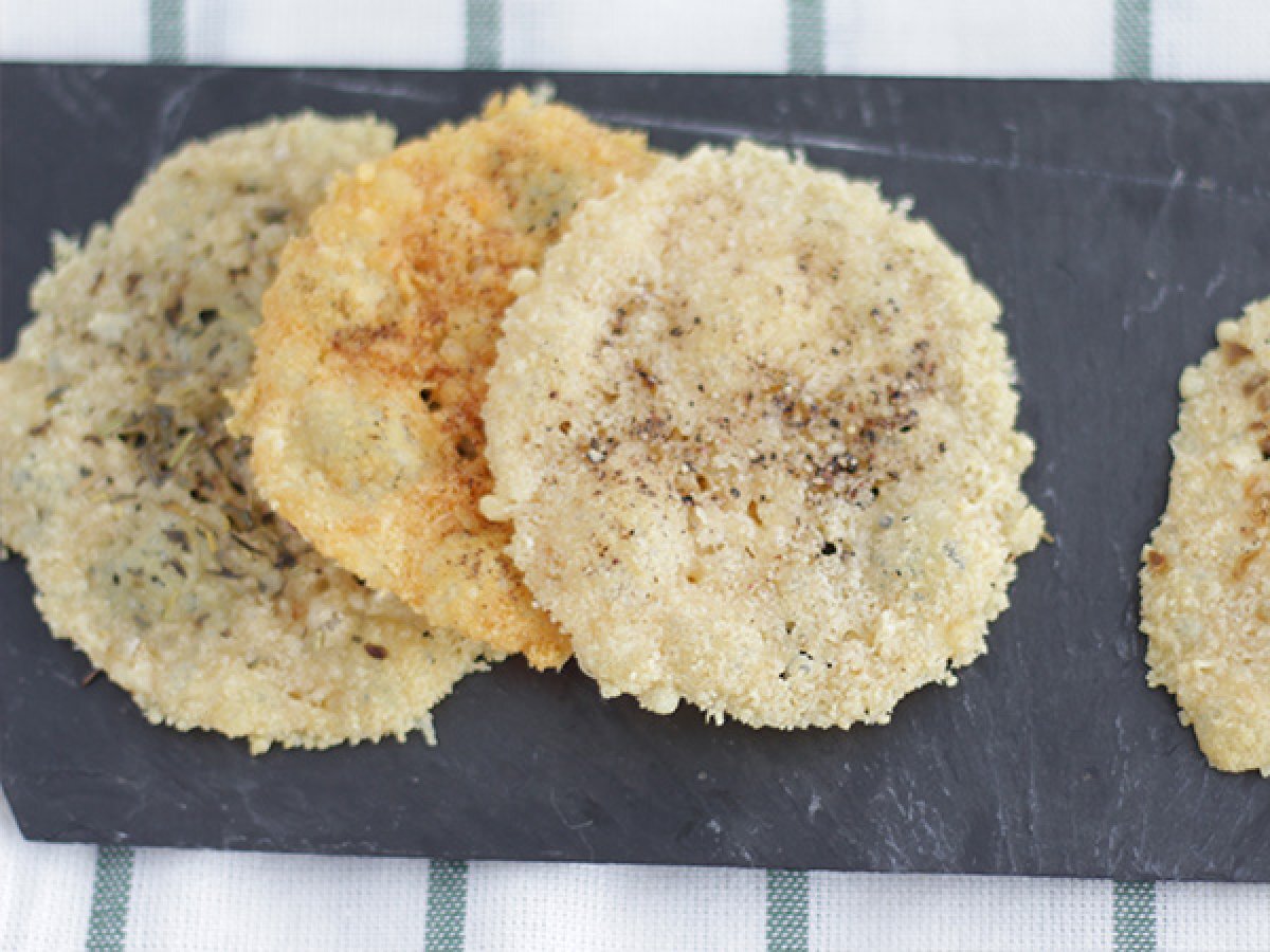 Parmesanchips med krydderurter og krydderier - foto 3