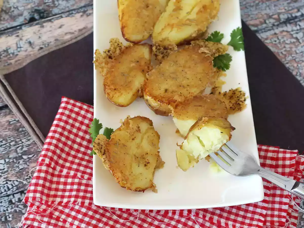 Parmesankartofler, bløde indeni og sprøde udenpå!