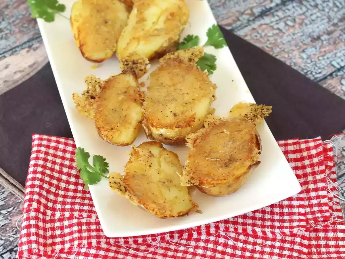 Parmesankartofler, bløde indeni og sprøde udenpå! - foto 4