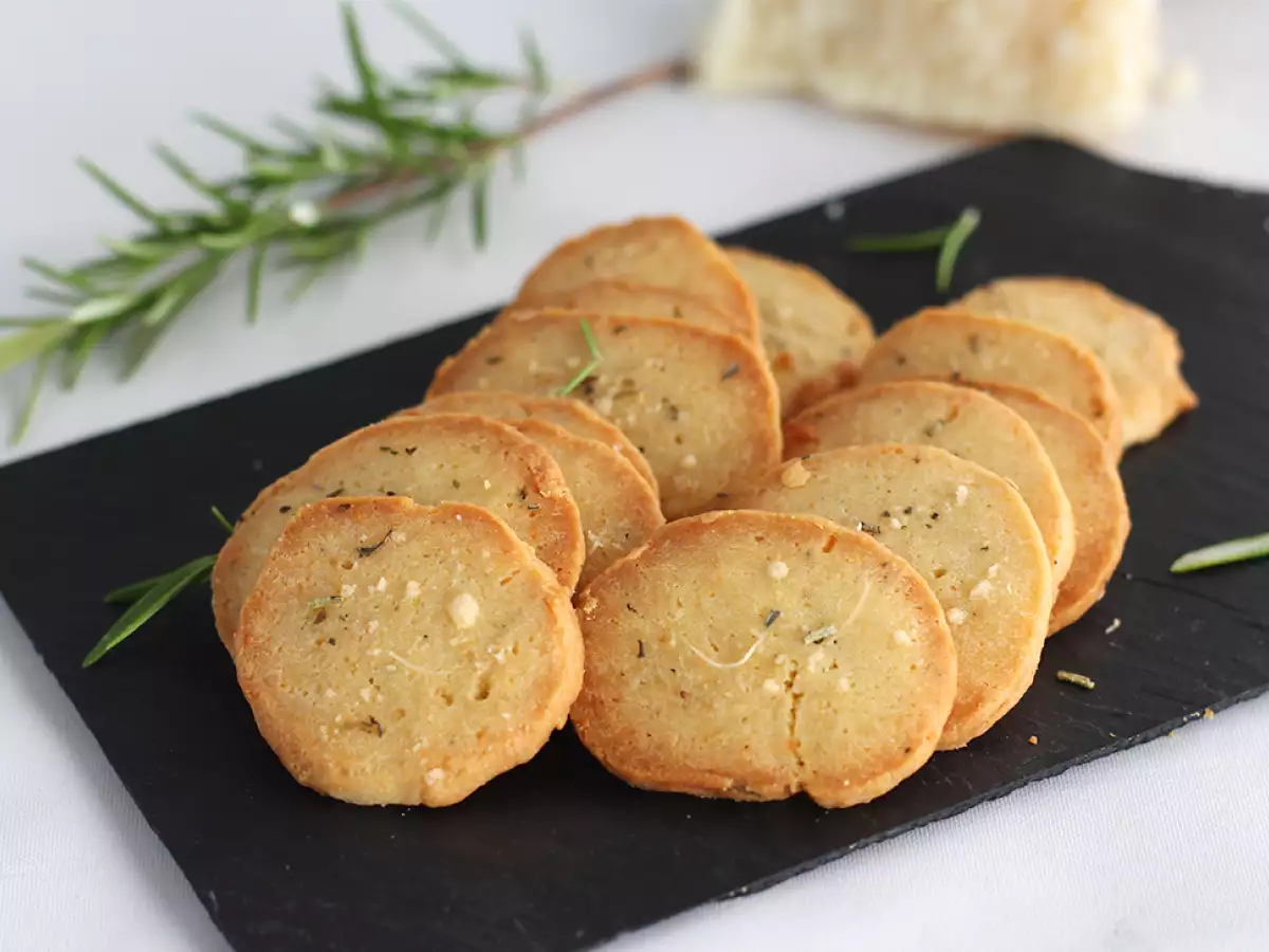 Parmesankiks med aromatiske urter - foto 4