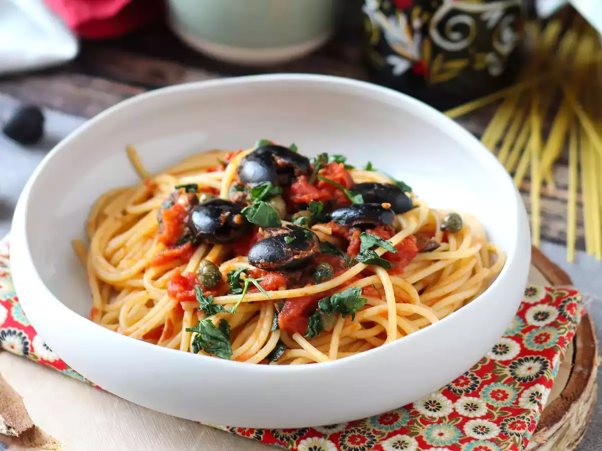 Pasta alla puttanesca – en hurtig og velsmagende pastaret - foto 3