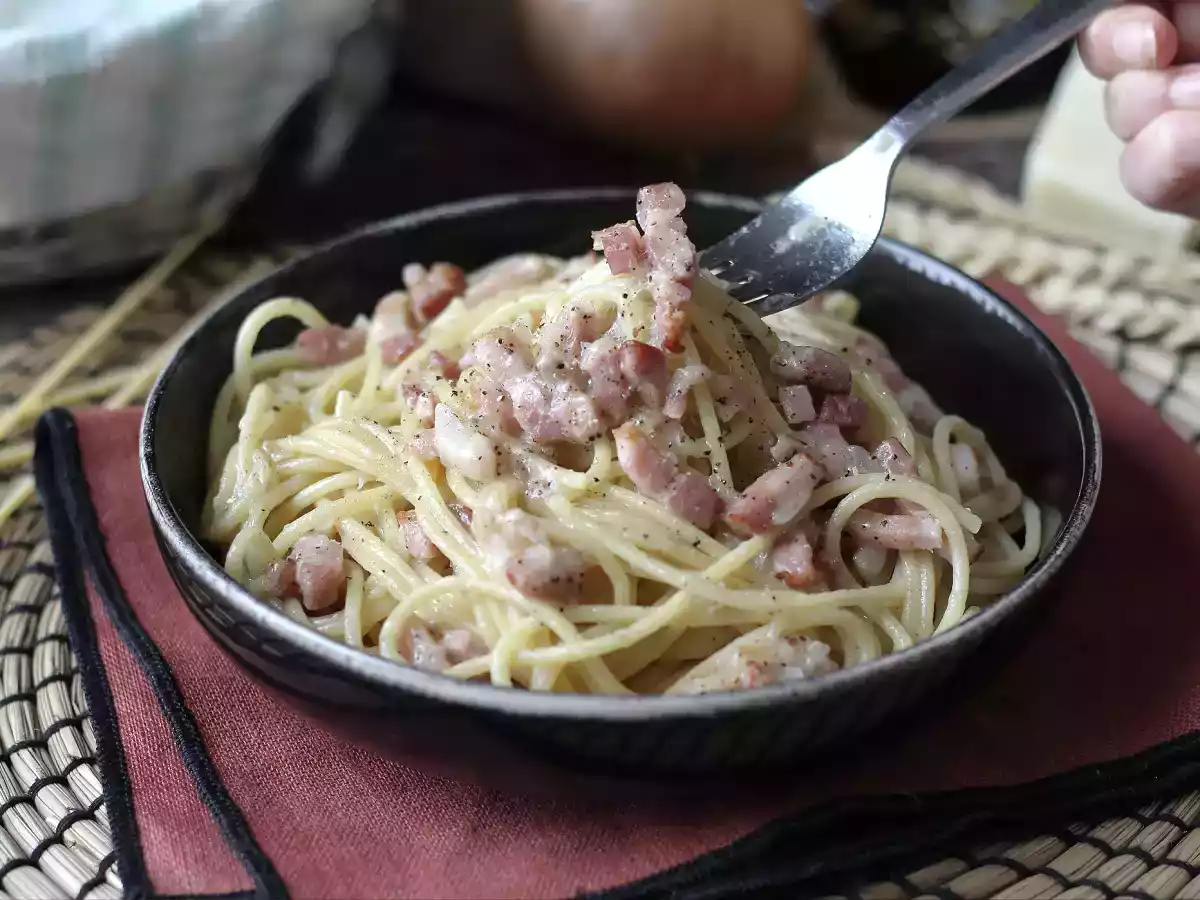 Pasta med bacon: nem, billig og cremet - foto 6