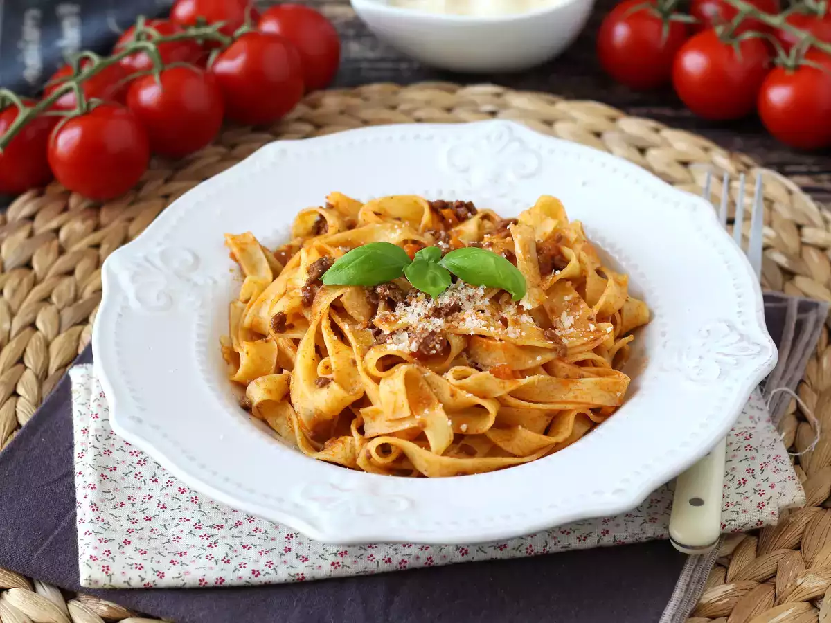 Pasta med bolognesesauce - tagliatelle al ragù alla bolognese - foto 6