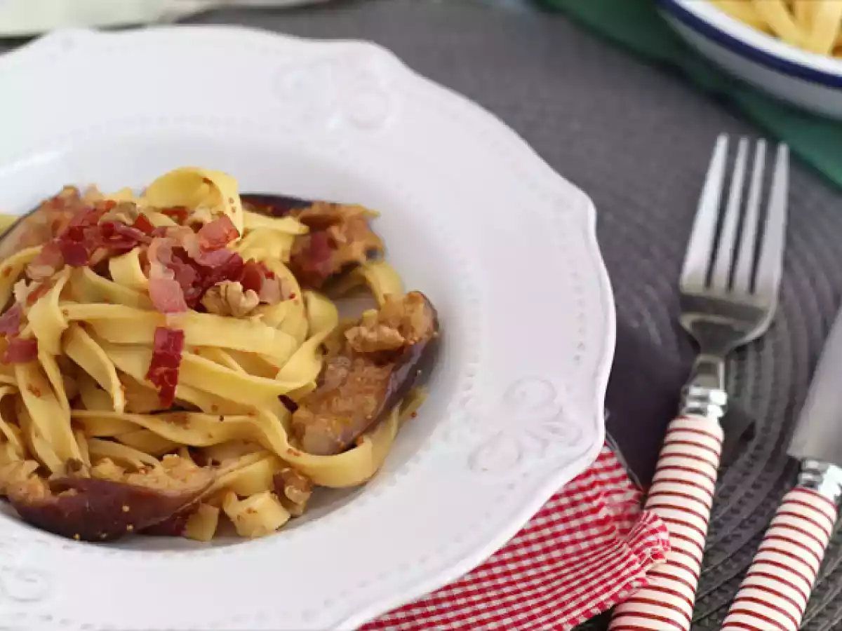 Pasta med figner og pancetta