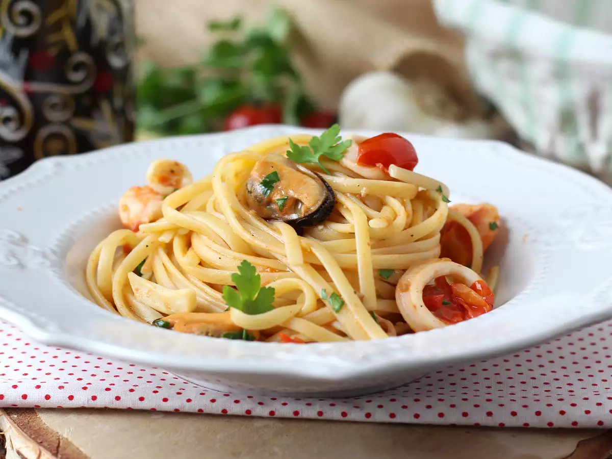 Pasta med frosne skaldyr – en lækker og lynhurtig pastaret