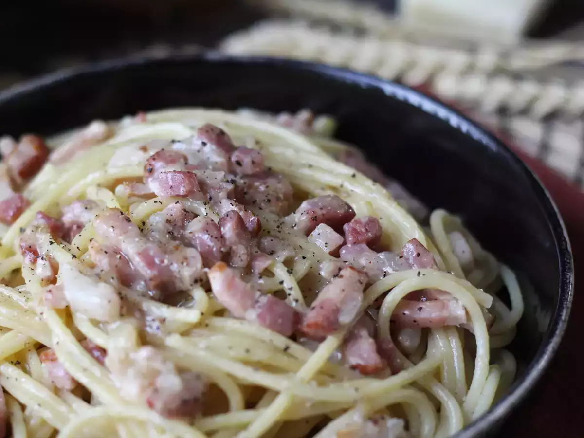 Pasta med pancetta: nem, billig og cremet - foto 2