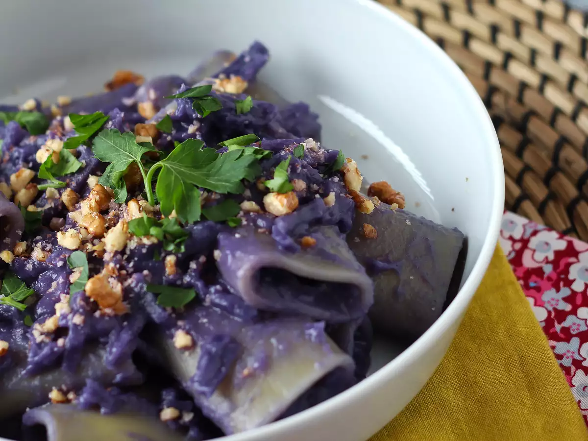 Pasta med rødkål og valnødder – en flot og nem pastaret - foto 4
