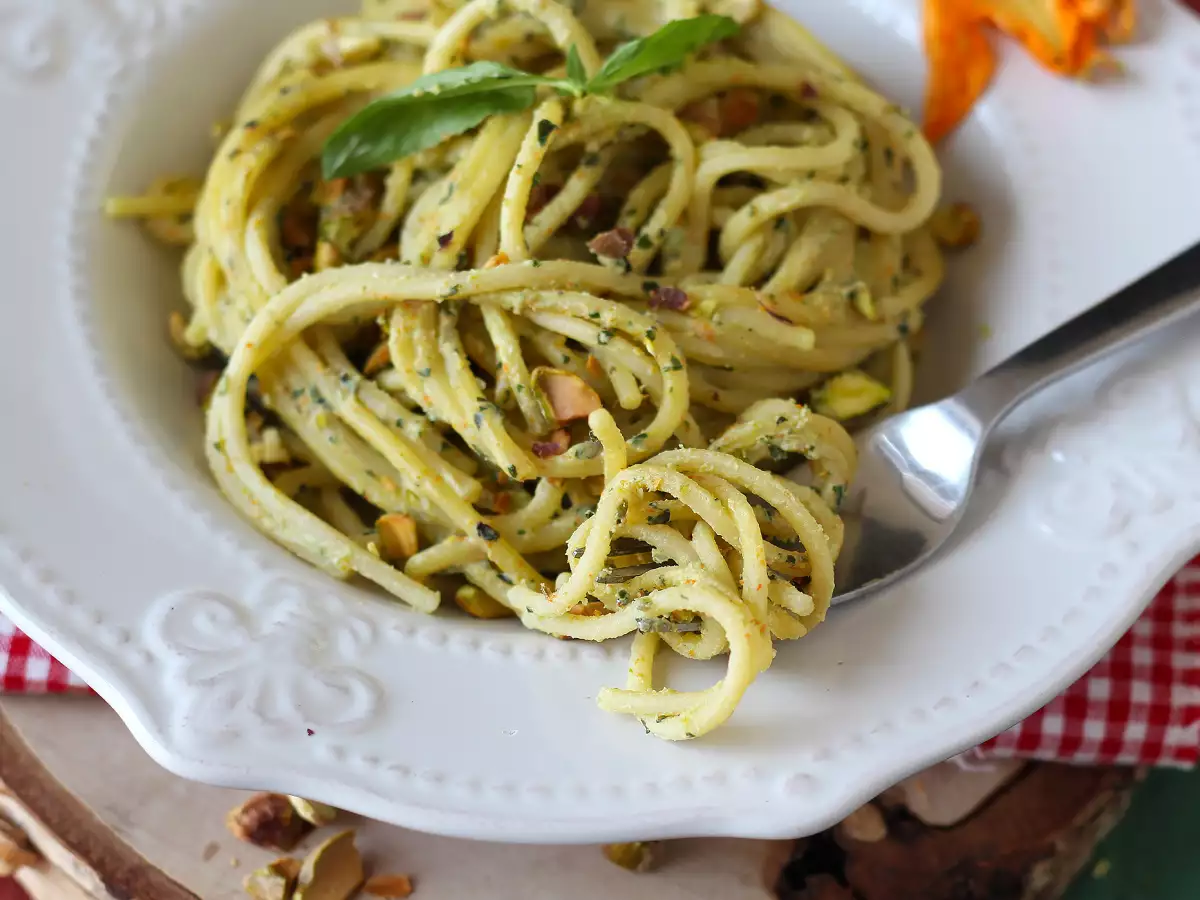 Pasta med squashblomster, ricotta og pistacienødder - foto 3