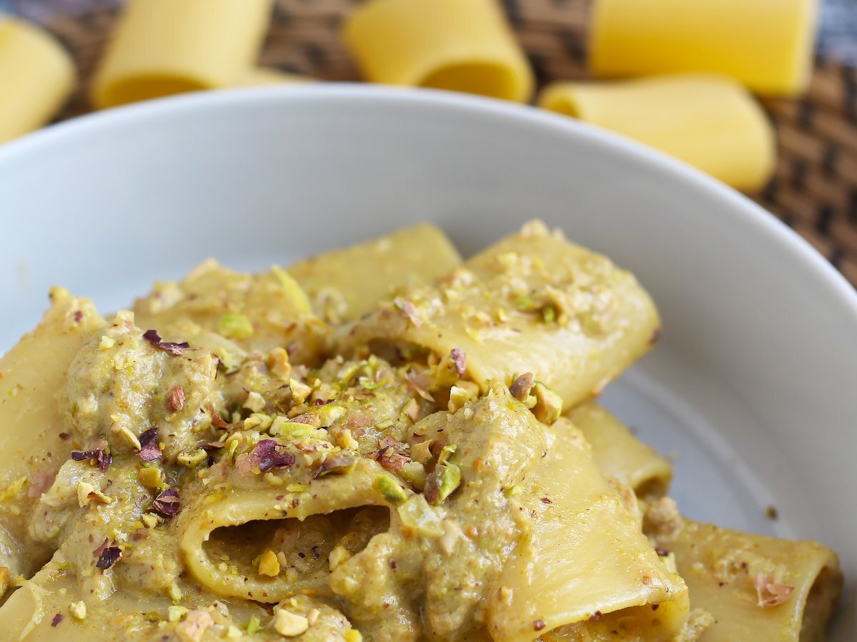 Pasta med tun, pistacienødder og citron - foto 4