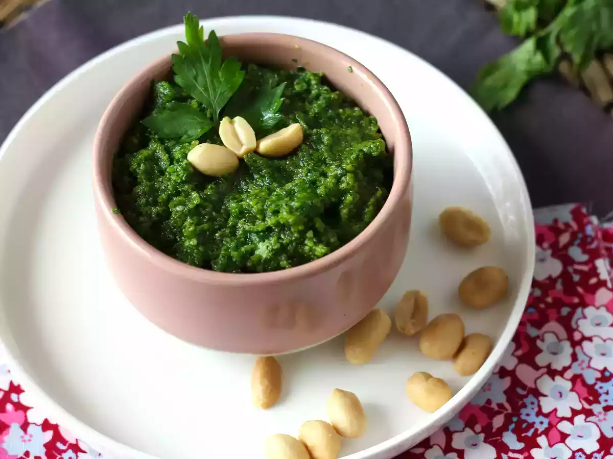 Persille- og jordnøddepesto, en eksplosion af smag - foto 2