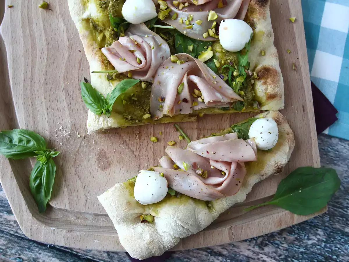 Pinsa med pesto og mortadella, klar på 10 minutter! - foto 2