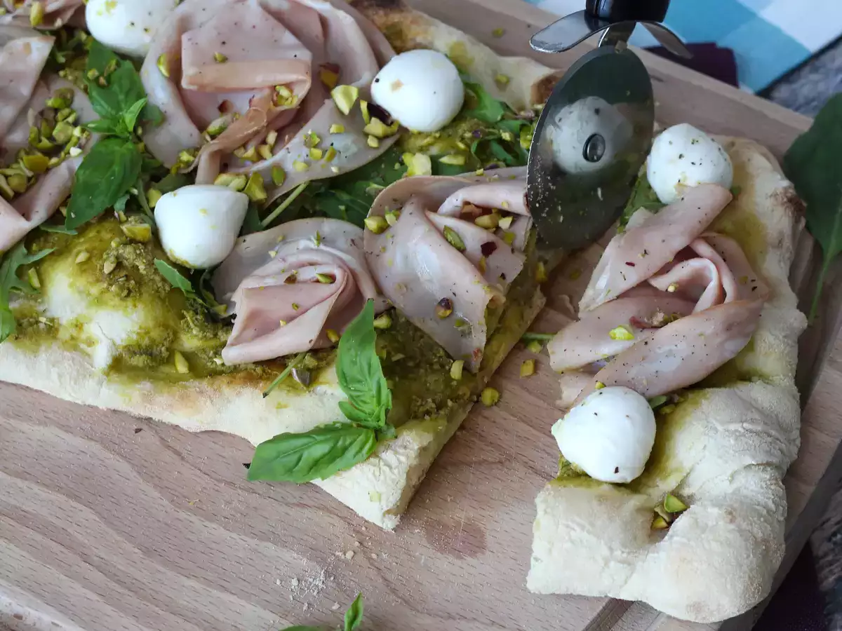 Pinsa med pesto og mortadella, klar på 10 minutter! - foto 6