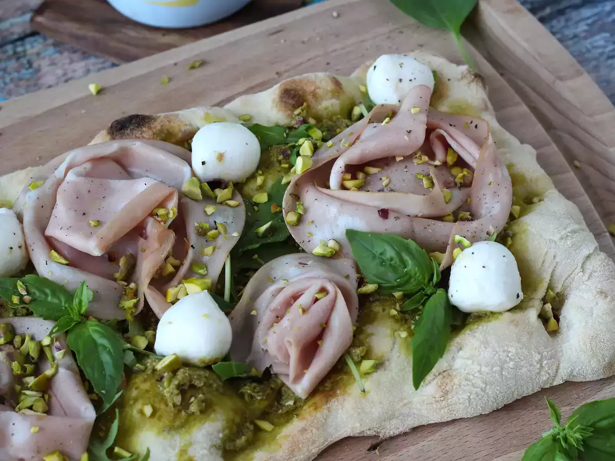 Pinsa med pesto og mortadella, klar på 10 minutter! - foto 7