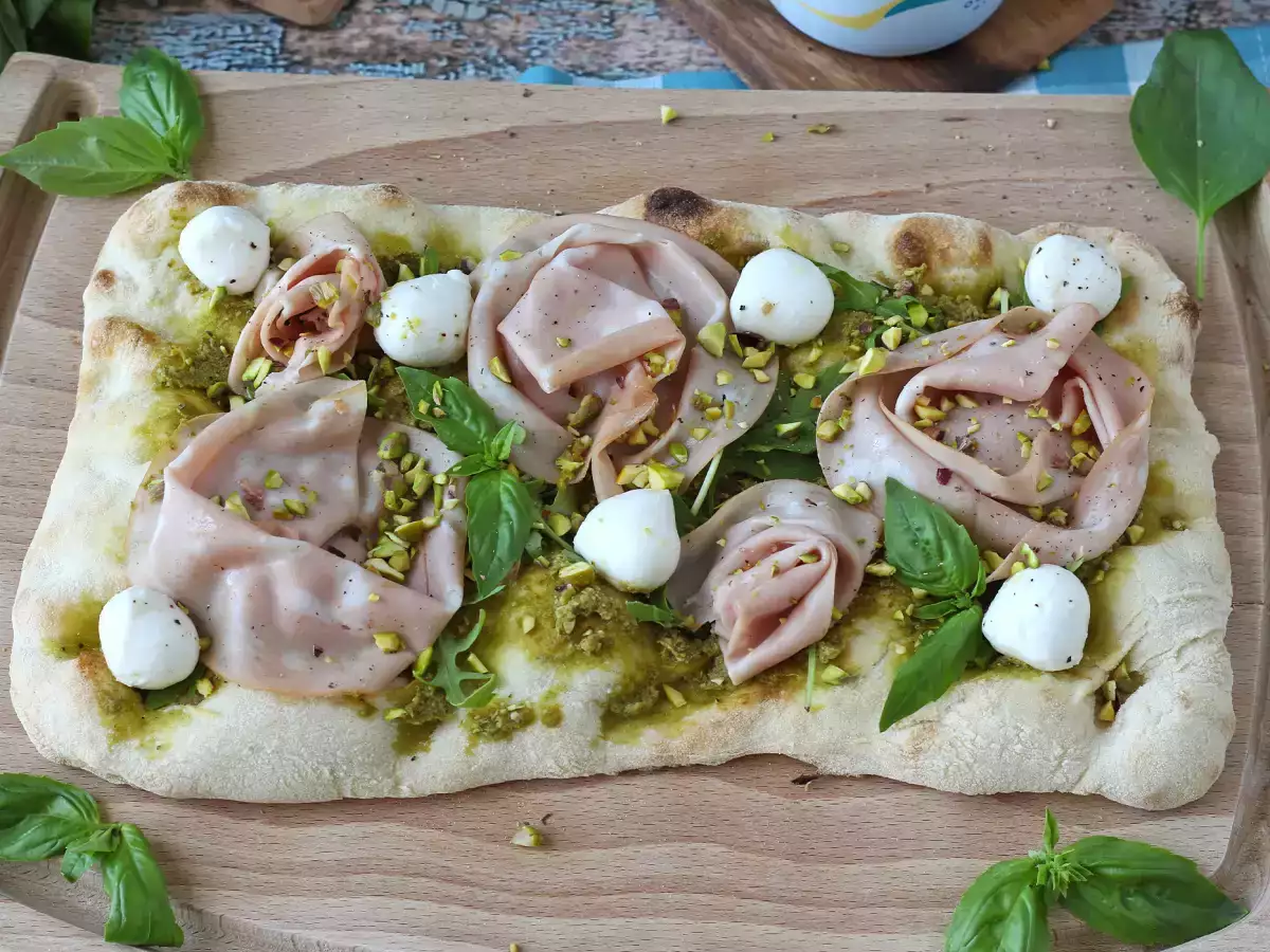 Pinsa med pesto og mortadella, klar på 10 minutter! - foto 6