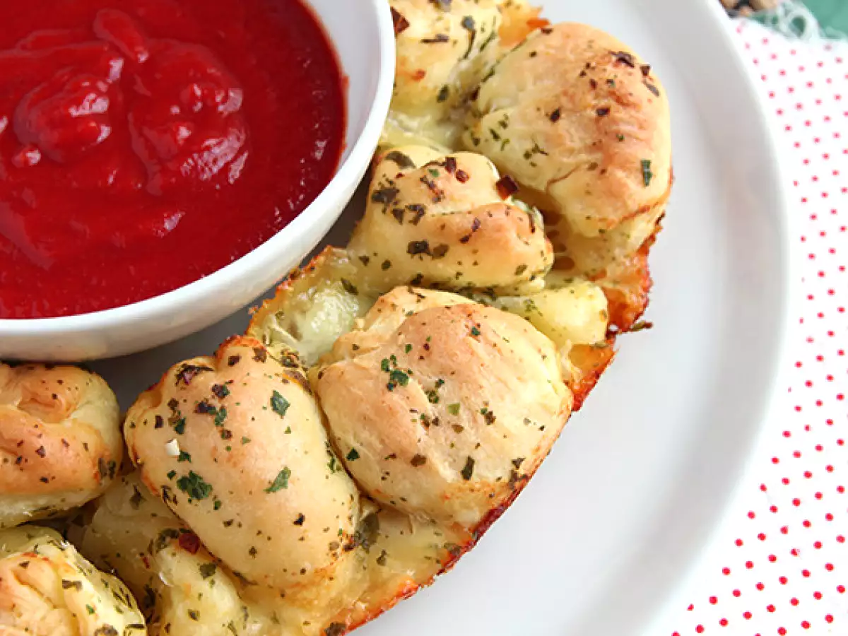 Pizzakrone fyldt med mozzarella - foto 4
