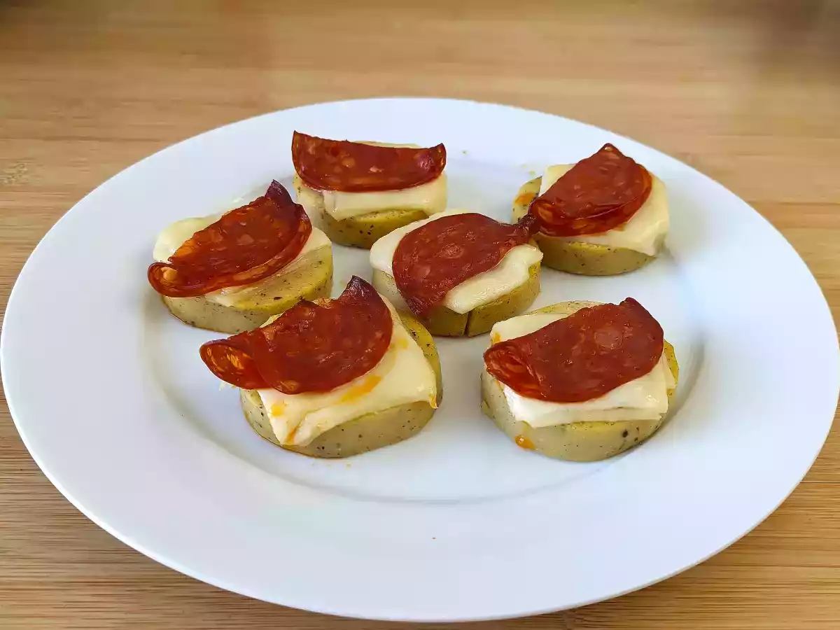 Polenta-crostini med scamorza-ost og pepperoni - foto 4