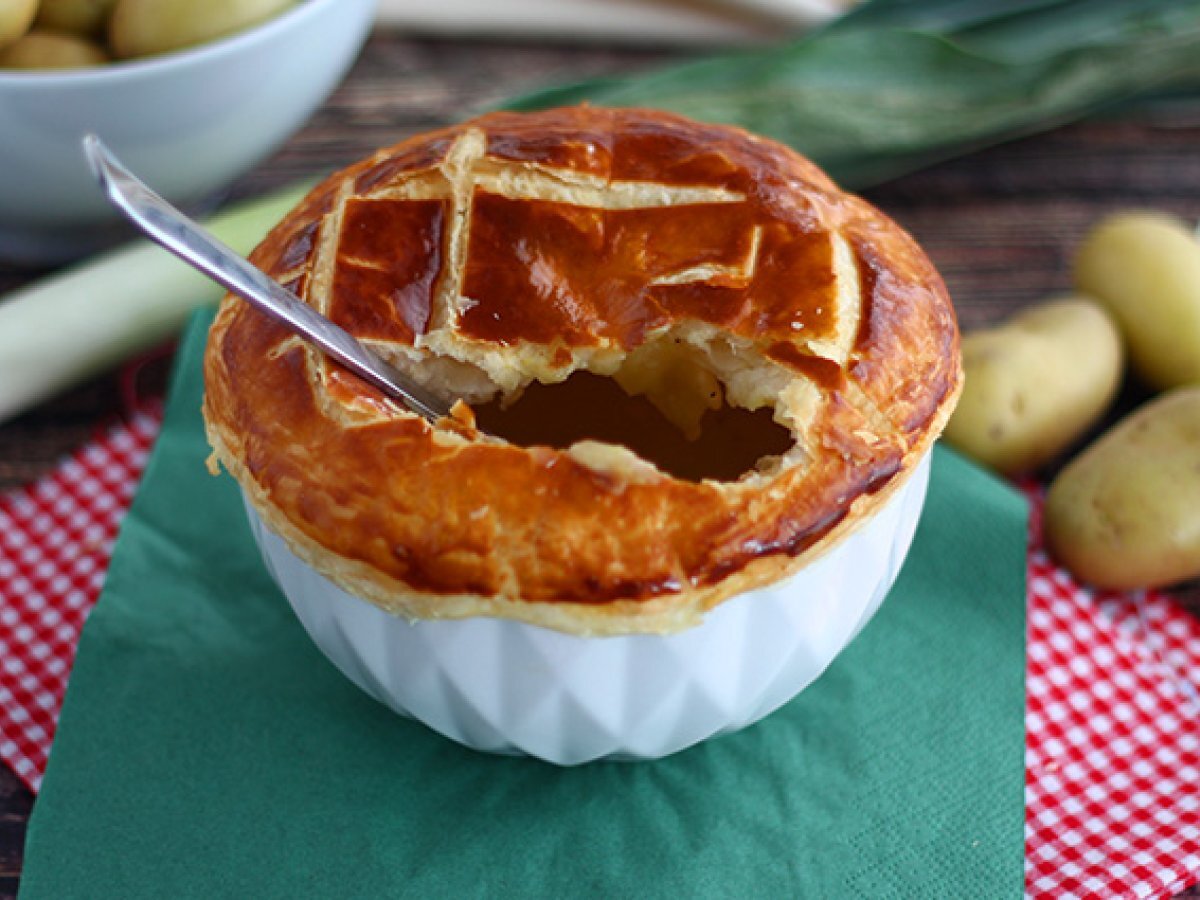 Porre- og kartoffelsuppe med butterdej - foto 3