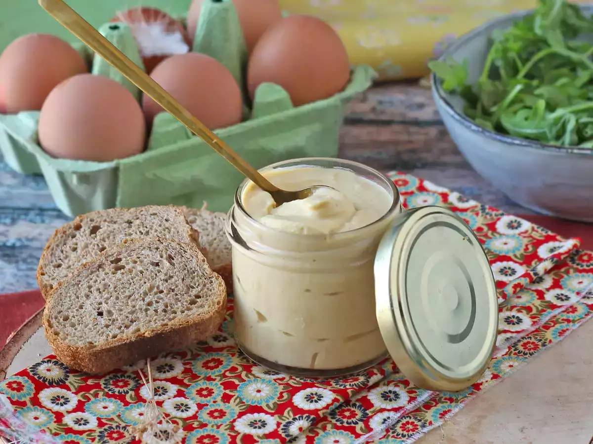 Proteinrig mayonnaise med kogte æg – let, velsmagende og uden olie