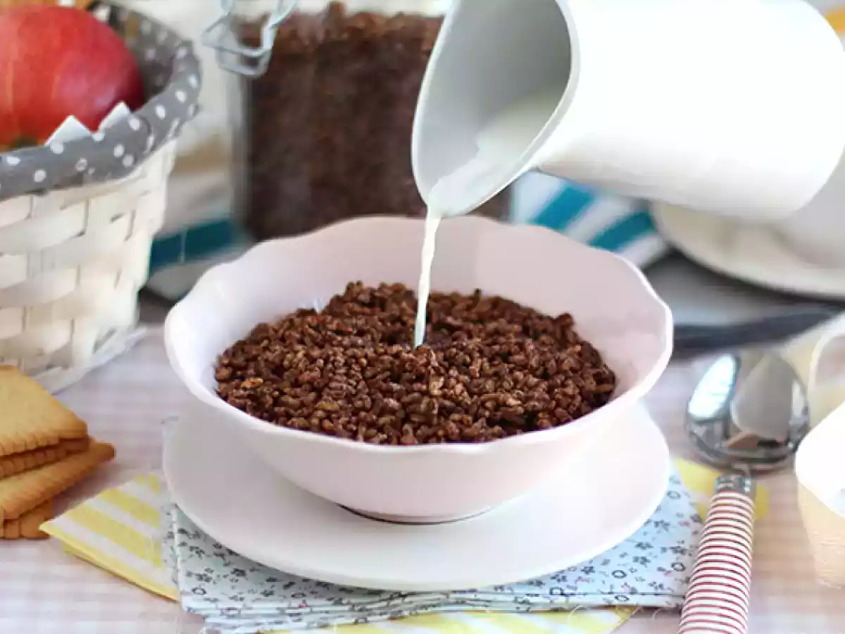 Puffede ris med chokolade. Kokosnødde-pops