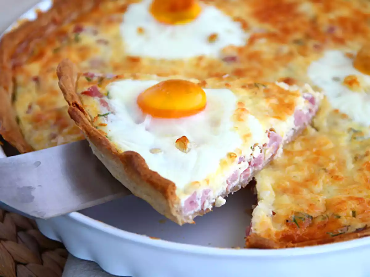 Quiche med æg og skinke