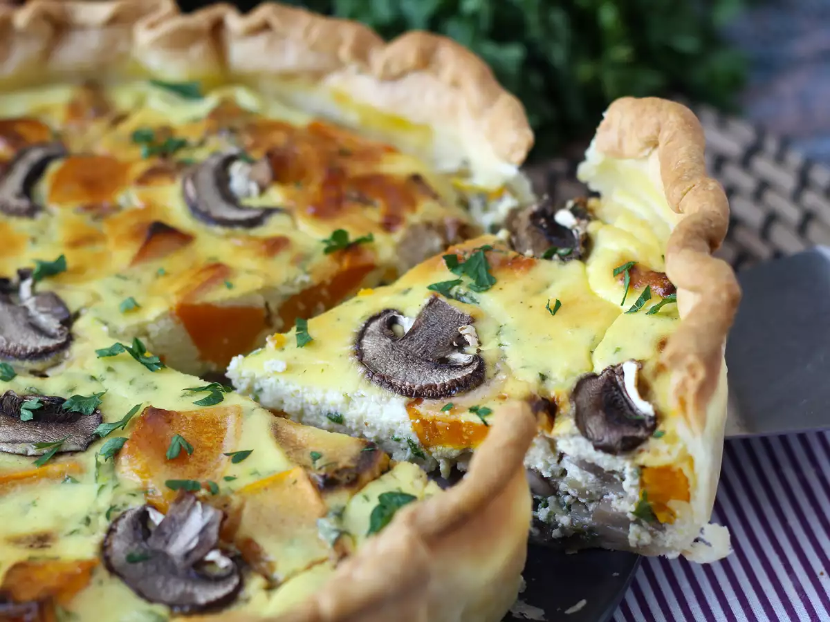 Quiche med svampe og hokkaidogræskar
