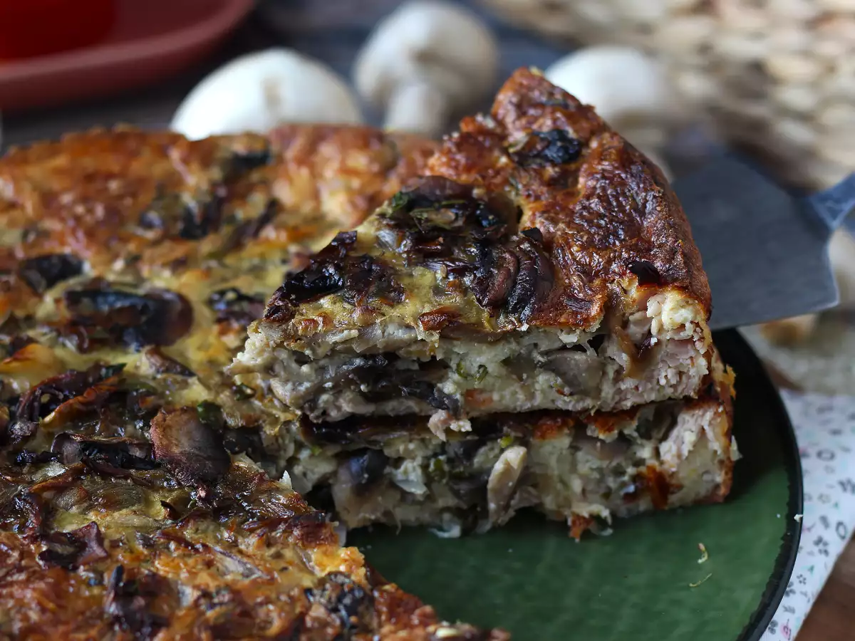 Quiche uden bund med svampe, bacon og hytteost