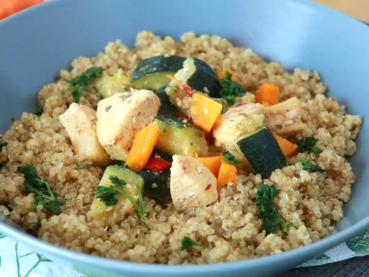 Quinoa med grøntsager og kylling