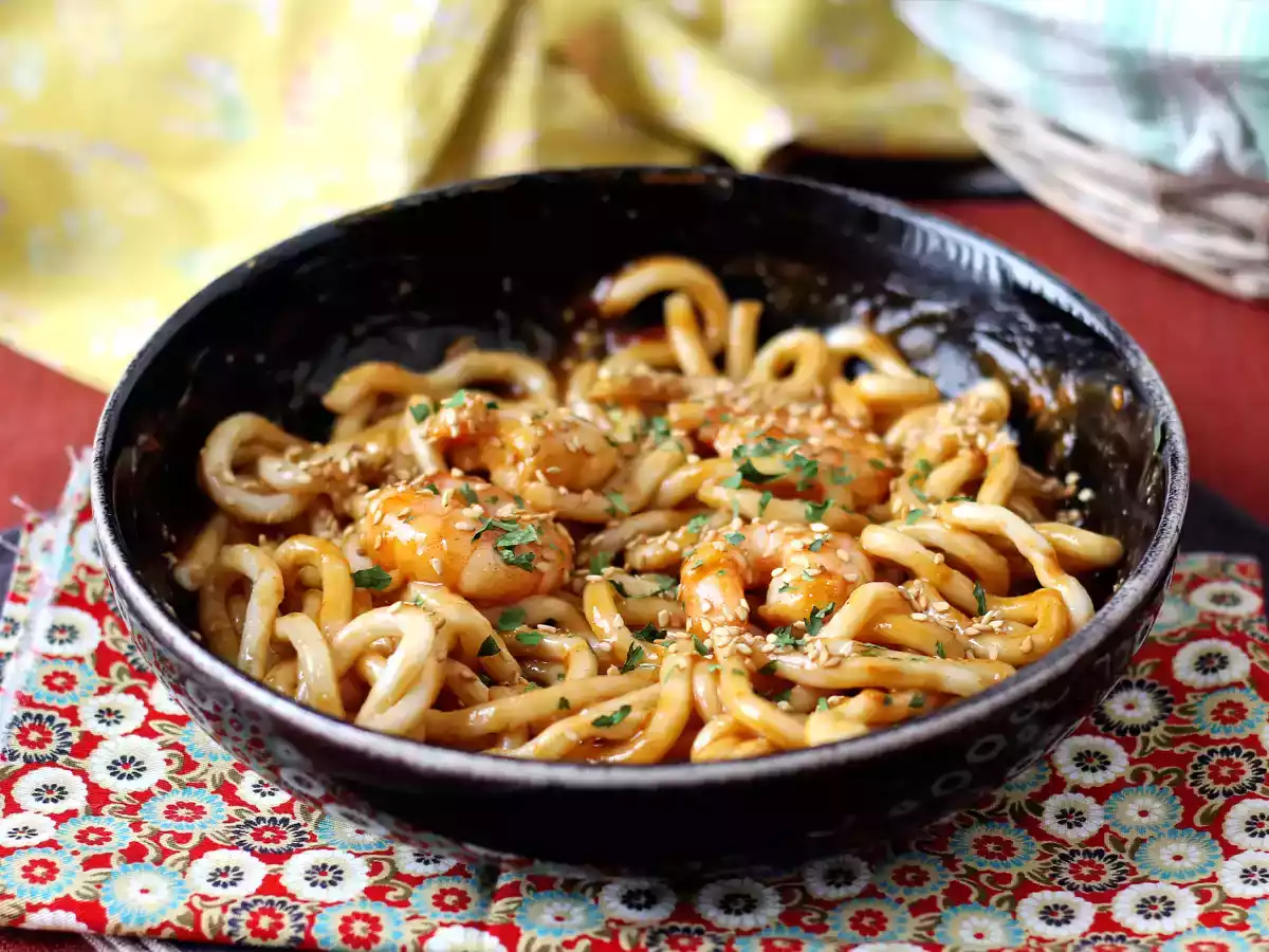 Rejeudon-nudler med krydret peanutsauce - foto 2