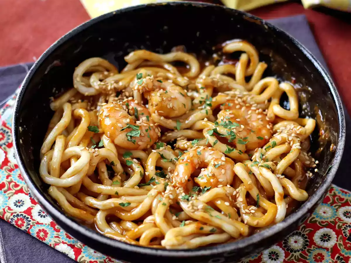Rejeudon-nudler med krydret peanutsauce - foto 5