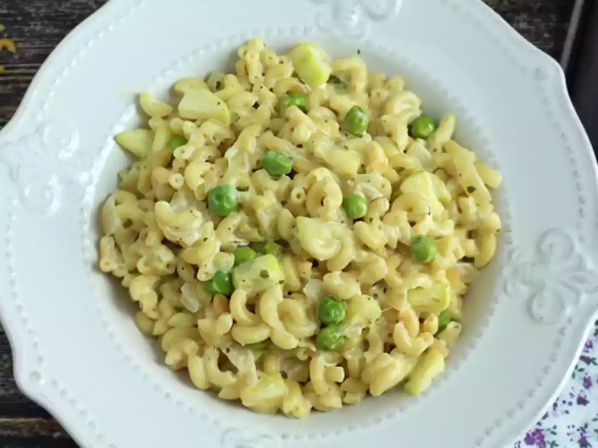 Risotto med coquillettes, ærter, courgetter, hvidløg og urteost - foto 4