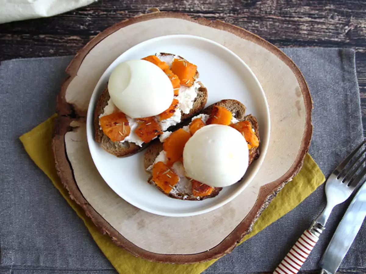 Ristet brød med ricotta, butternutgræskar og æg - foto 4