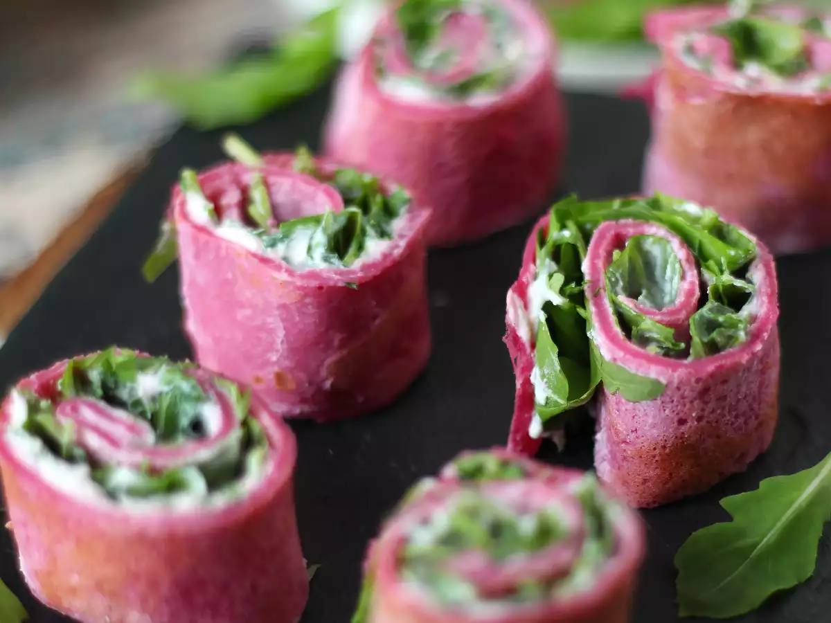 Rødbedecreperuller med ricotta og rucola - foto 2