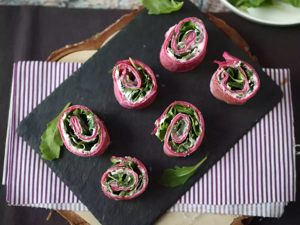 Rødbedecreperuller med ricotta og rucola - foto 6