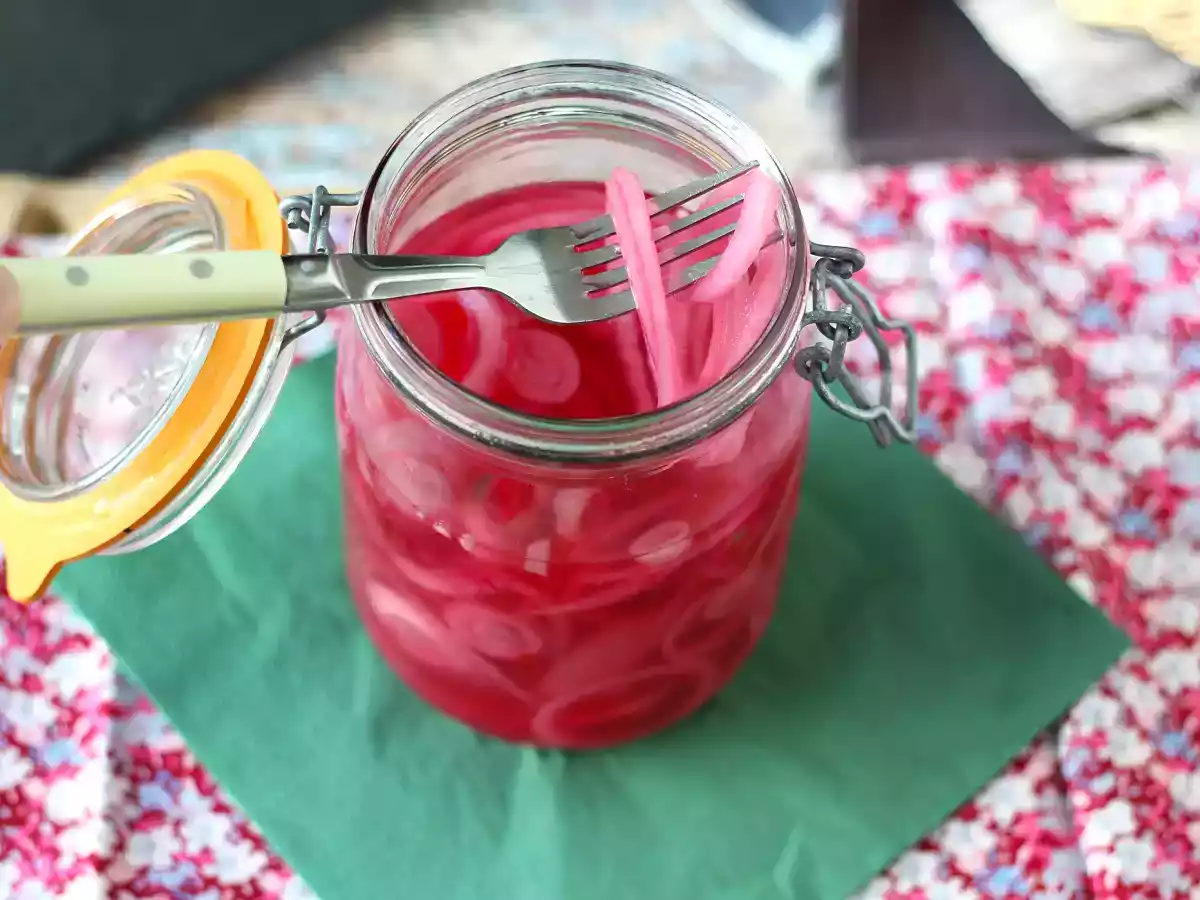 Rødløgspickles, perfekt til at forbedre dine retter! - foto 3