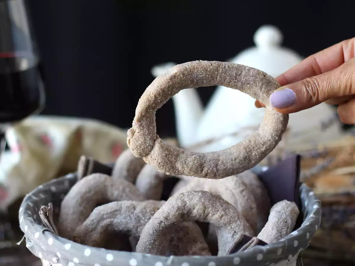 Rødvinsdoughnuts: Bedstemors opskrift, som alle bør kende! - foto 4
