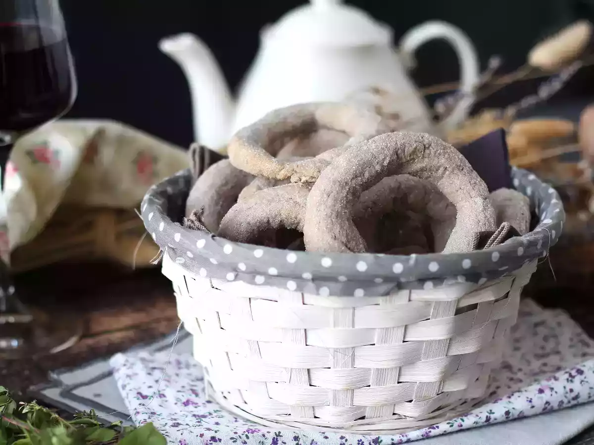 Rødvinsdoughnuts: Bedstemors opskrift, som alle bør kende! - foto 7
