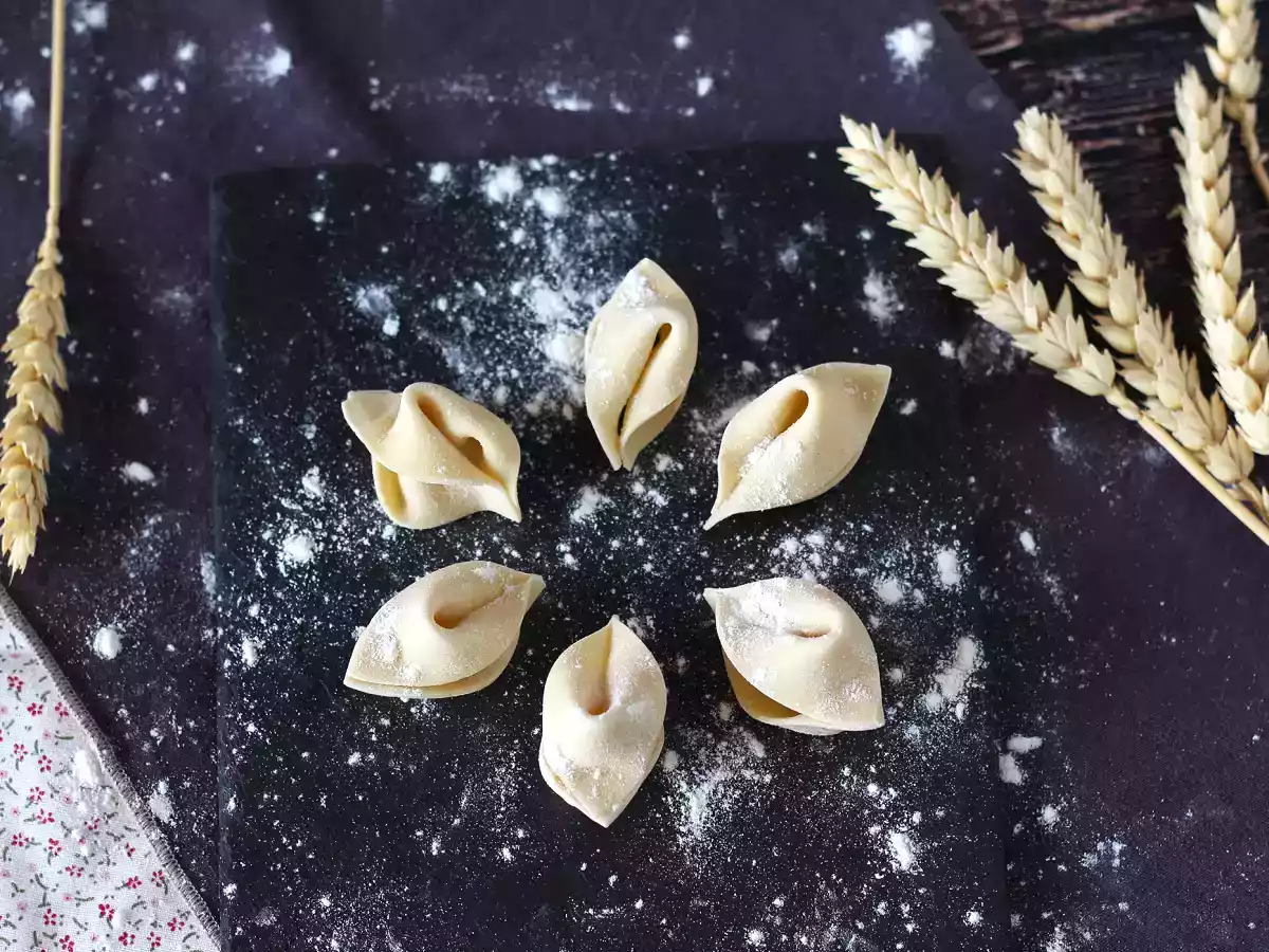 Sådan laver du hjemmelavet pasta: sorpresine, en smuk lille pasta - foto 5