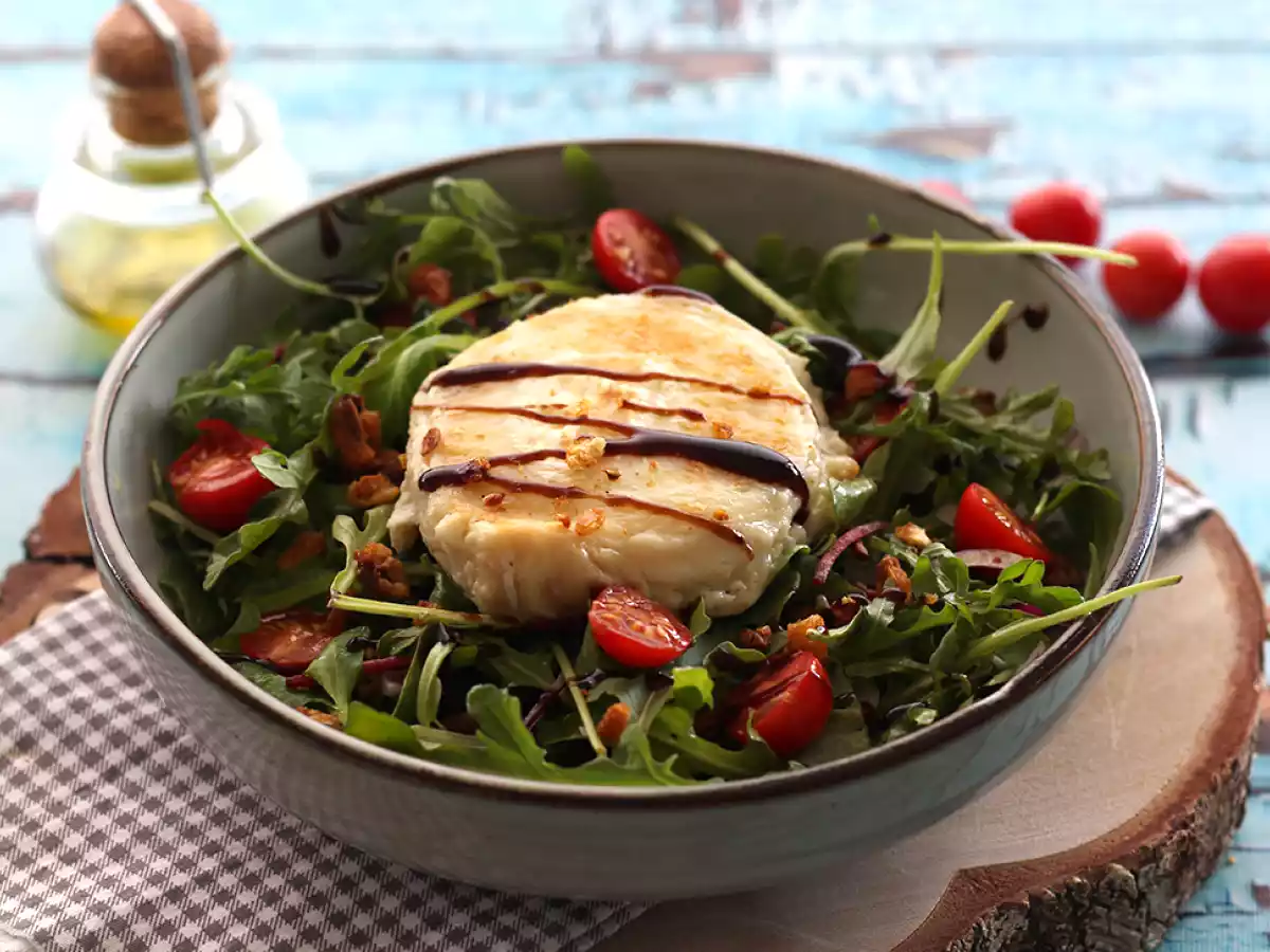 Salat med gedeost